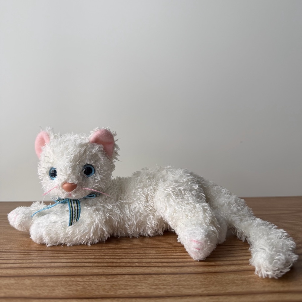 Ty Beanie Baby Starlett Soft White Kitten Cat Blue Eyes & Bow